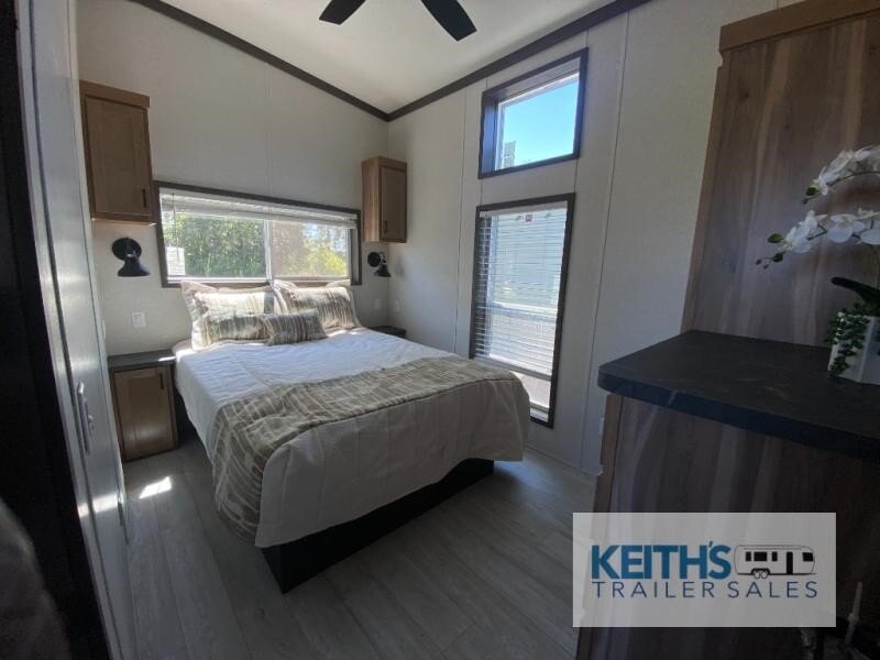 2027 Fairmont Country Manor 148033ES