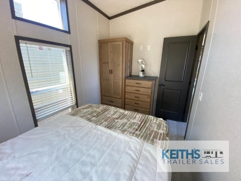 2027 Fairmont Country Manor 148033ES