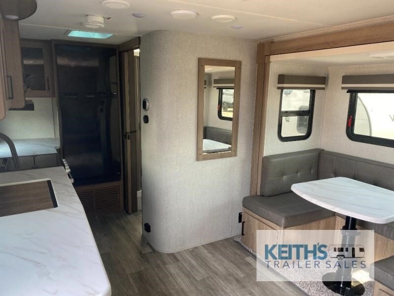 8925 45785 29201412 Grand Design Rv Imagine Xls 17mke
