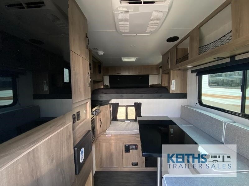 8925 45898 29216518 Travel Lite Up Country 650u
