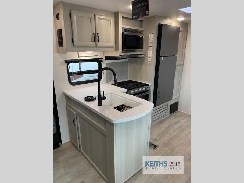 2027 Coachmen RV Catalina Legacy Edition 293TQBSCK
