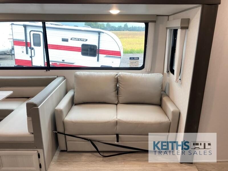 2027 Coachmen RV Catalina Legacy Edition 293TQBSCK