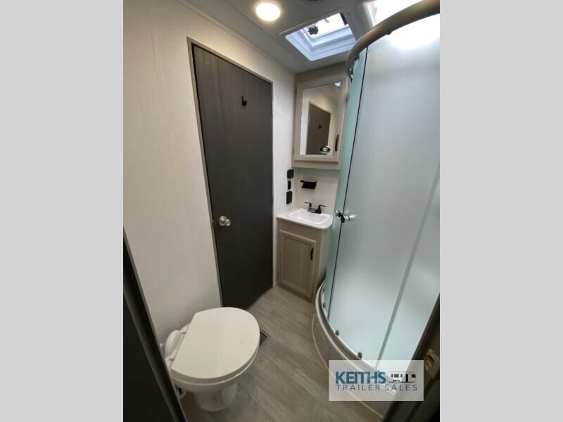 2027 Coachmen RV Catalina Legacy Edition 293TQBSCK