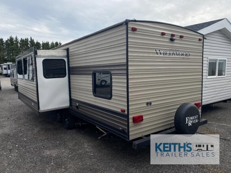 8925 46112 29222850 Forest River Rv Wildwood X Lite 273qbxl