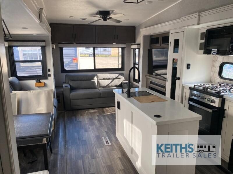 8925 46121 29229877 Jayco Eagle 321rsts