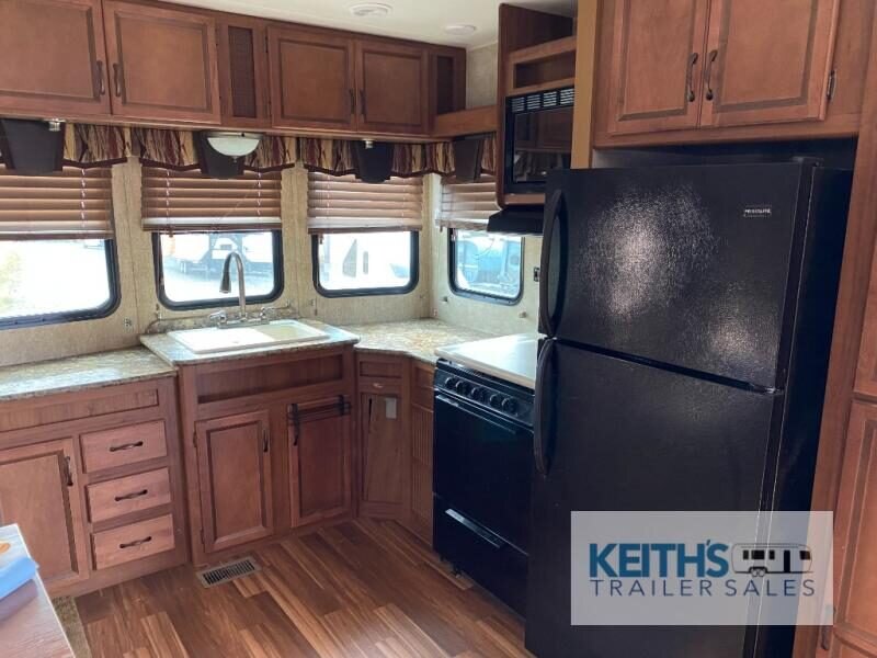2015 Gulf Stream RV Kingsport Lodge Series 40DEN AS IS