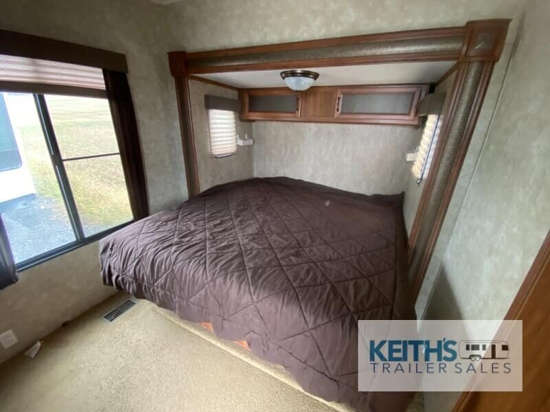 2015 Gulf Stream RV Kingsport Lodge Series 40DEN AS IS