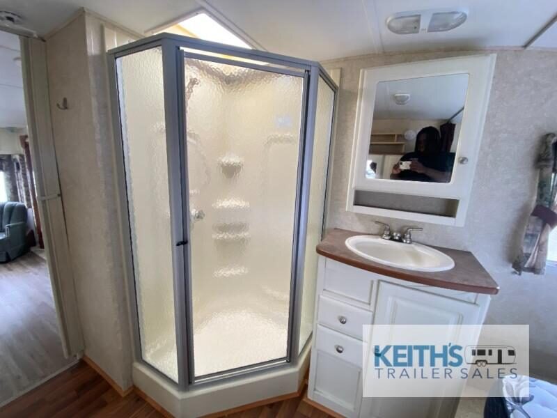 2006 Keystone RV Outback Sydney 28FRLS AS IS