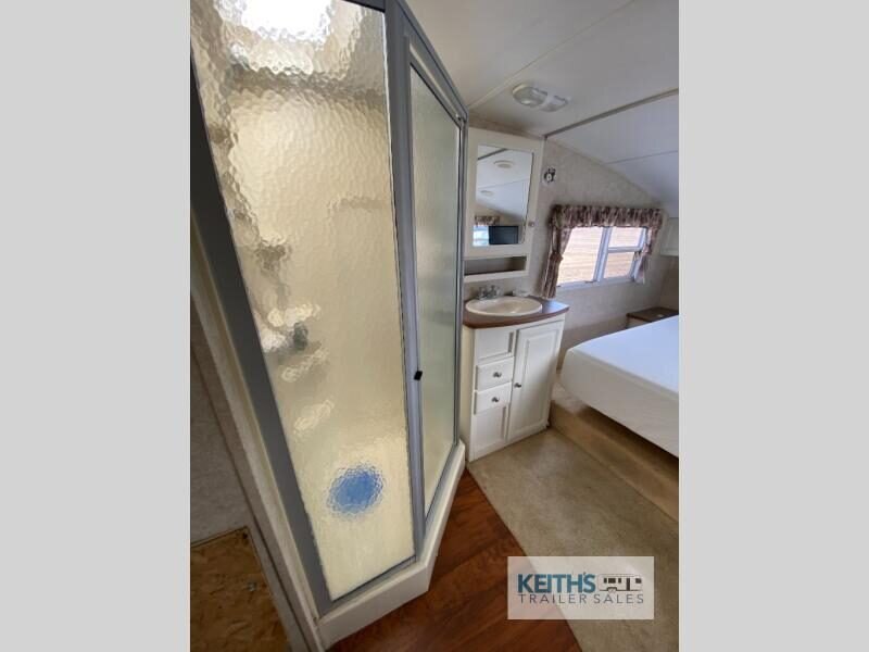 2006 Keystone RV Outback Sydney 28FRLS AS IS