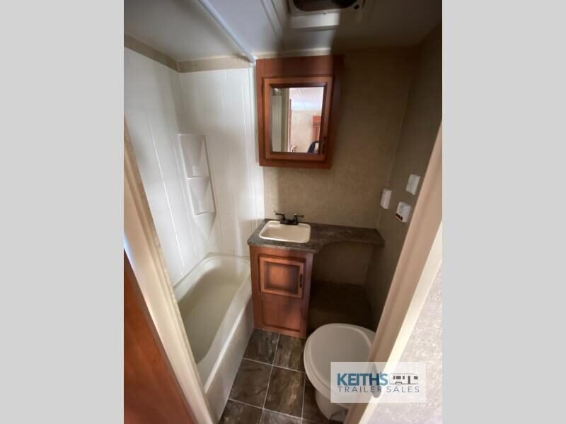 2014 KZ RV Sportsmen Show Stopper S281RLSS