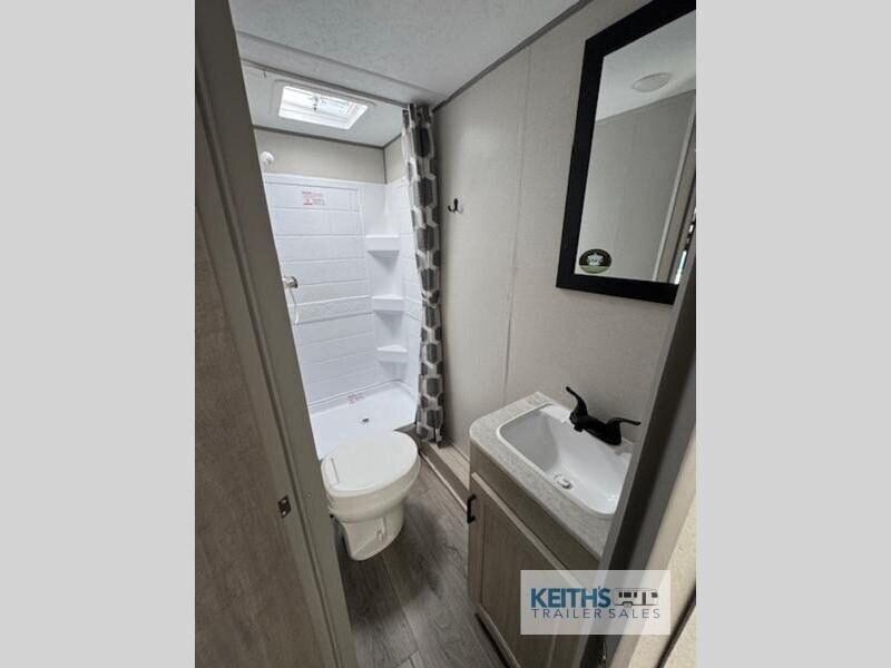 2025 Coachmen RV Catalina Summit Series 7 184RBS