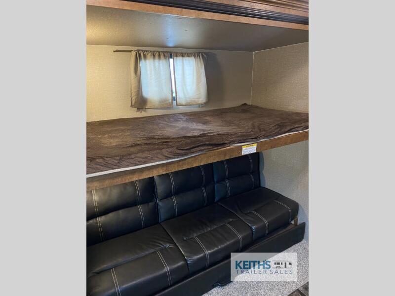 2017 CrossRoads RV ReZerve 31BH
