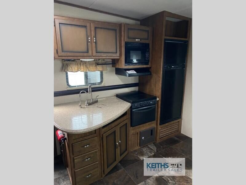 2017 CrossRoads RV ReZerve 31BH