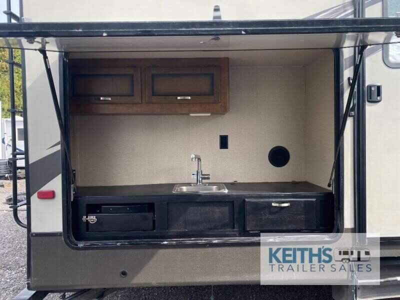 2017 CrossRoads RV ReZerve 31BH