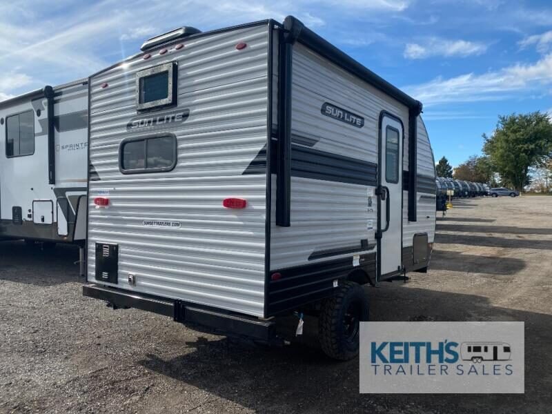 8925 46648 29232128 Sunset Park Rv Sun Lite Ltd 13mj Off Road