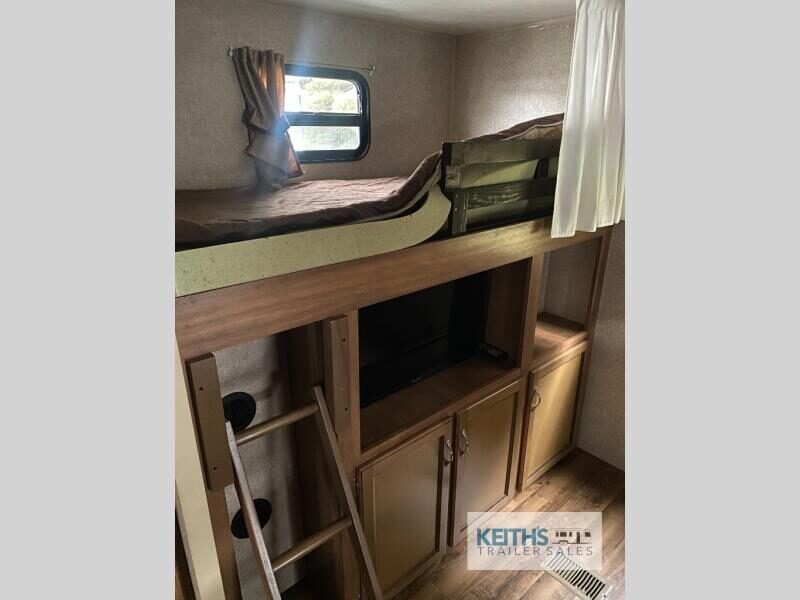 2018 Coachmen RV Catalina Legacy 323BHDSCK