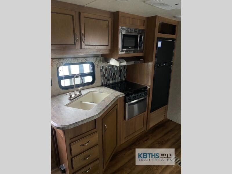 2018 Coachmen RV Catalina Legacy 323BHDSCK