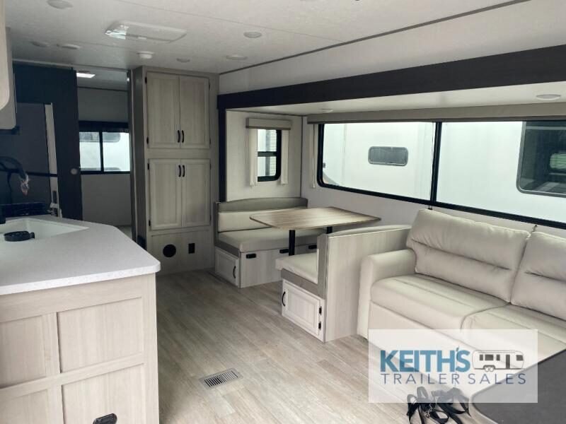 8925 46674 29233980 Coachmen Rv Catalina Destination Series 40bhts