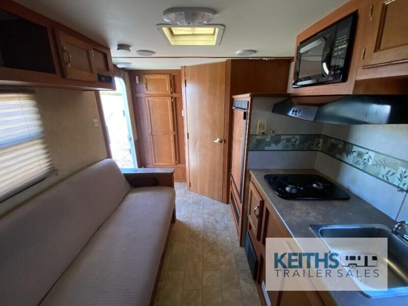 2011 Lighthouse RV Manufacturing Travel Trailers 18RB AS IS