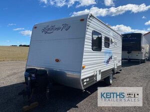 2011 Lighthouse RV Manufacturing Travel Trailers 18RB AS IS