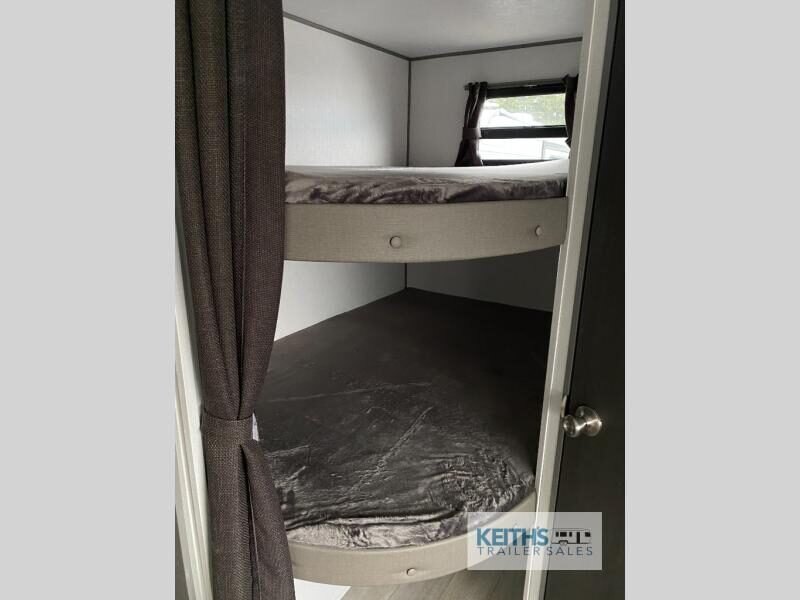 2027 Coachmen RV Catalina Summit Series 8 261BHS