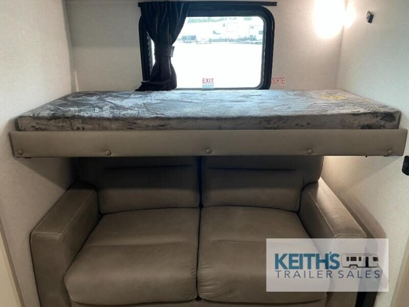 2026 Jayco North Point 377RLBH