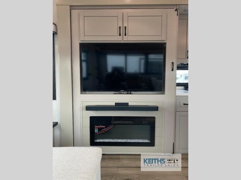 2026 Jayco North Point 377RLBH
