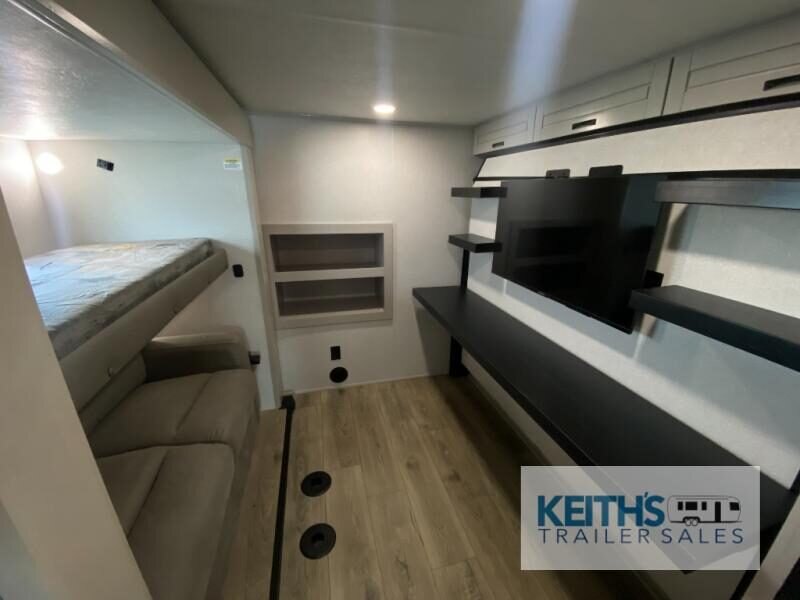 2026 Jayco North Point 377RLBH