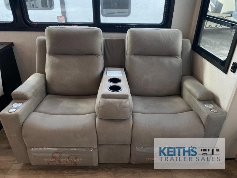 2026 Jayco North Point 377RLBH