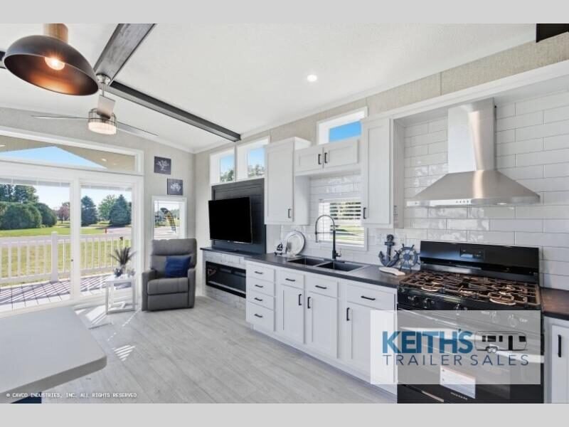 2027 Fairmont COUNTRY MANOR NORTHRIDGE