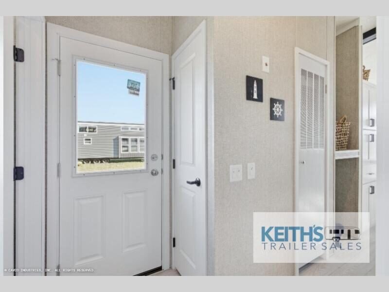 2027 Fairmont COUNTRY MANOR NORTHRIDGE