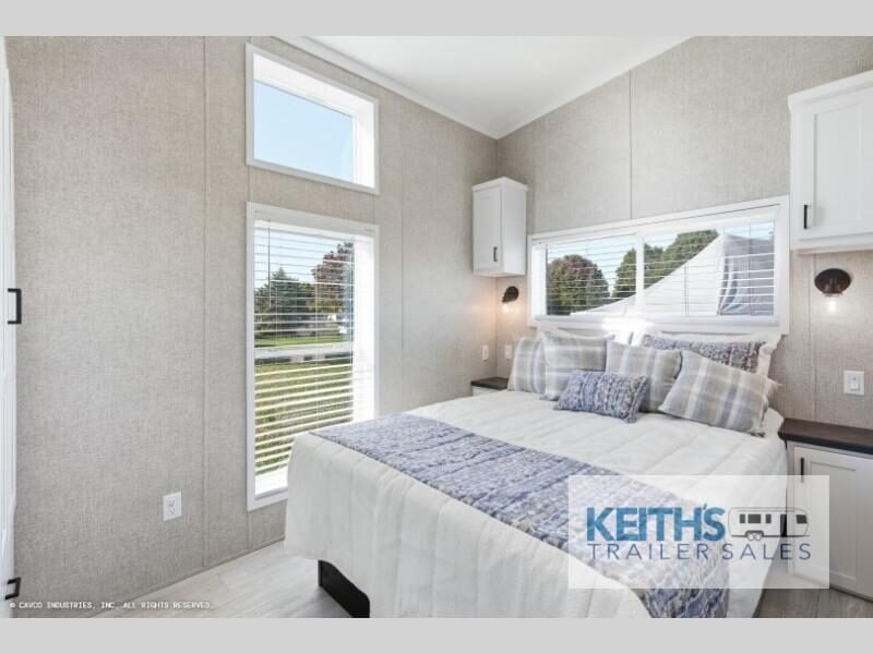 2027 Fairmont COUNTRY MANOR NORTHRIDGE