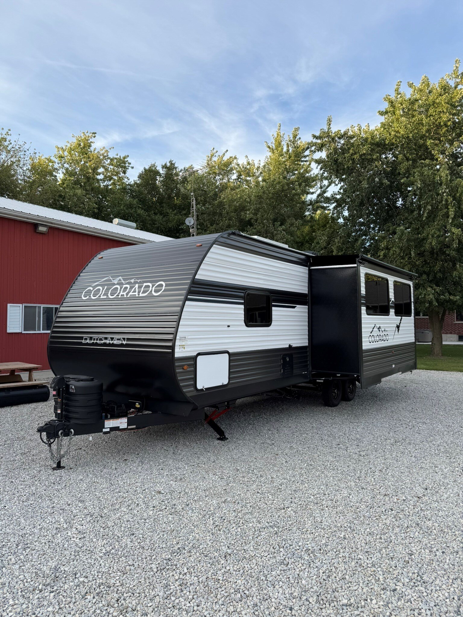 9489 40854 28330667 Dutchmen Colorado 26 Rlc