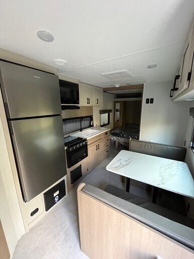 9489 43202 29030501 Dutchmen Rv Colorado 19rb