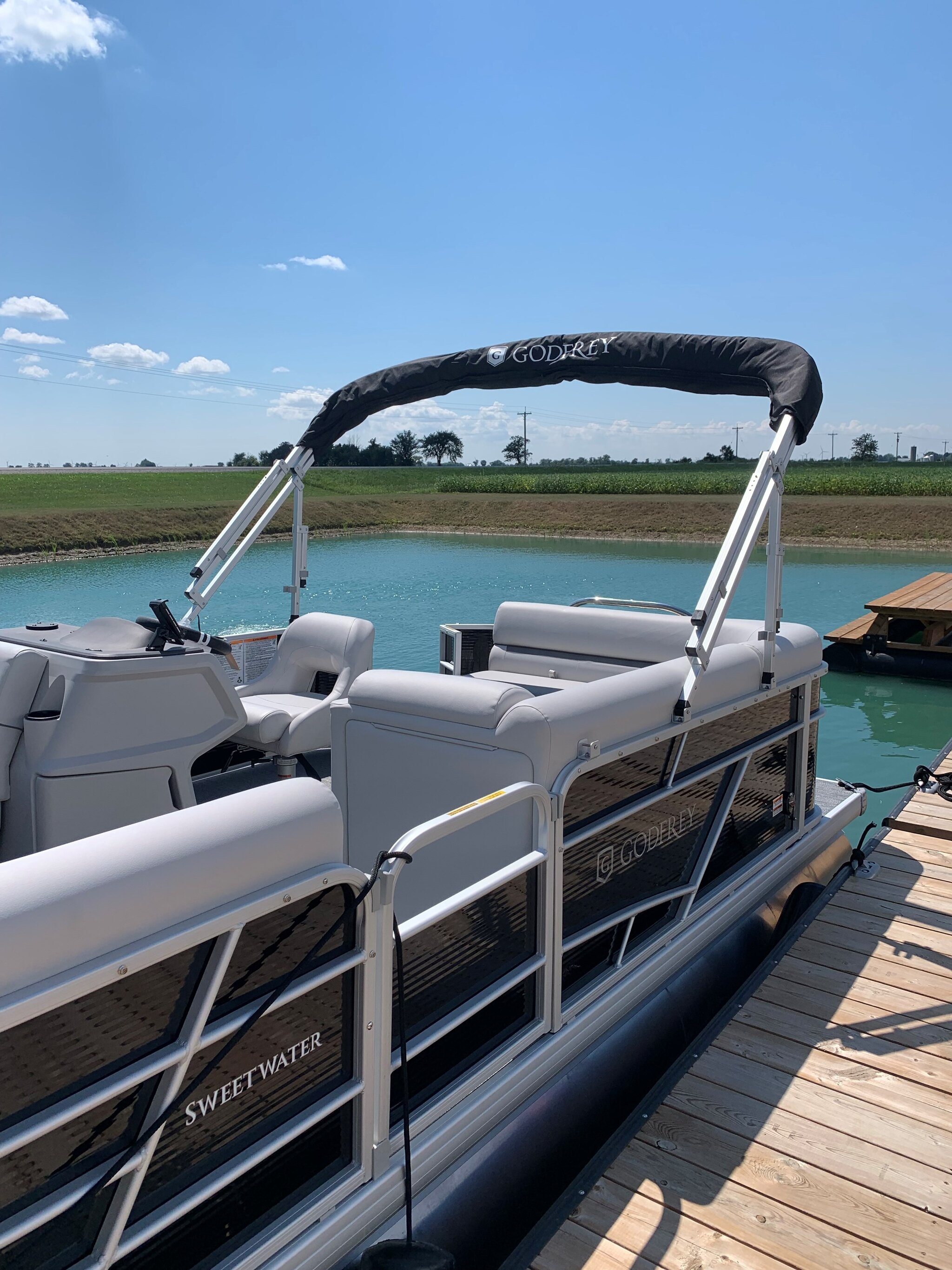 9489 515111 18453948 Godfrey Pontoons Sw 1680 Cx