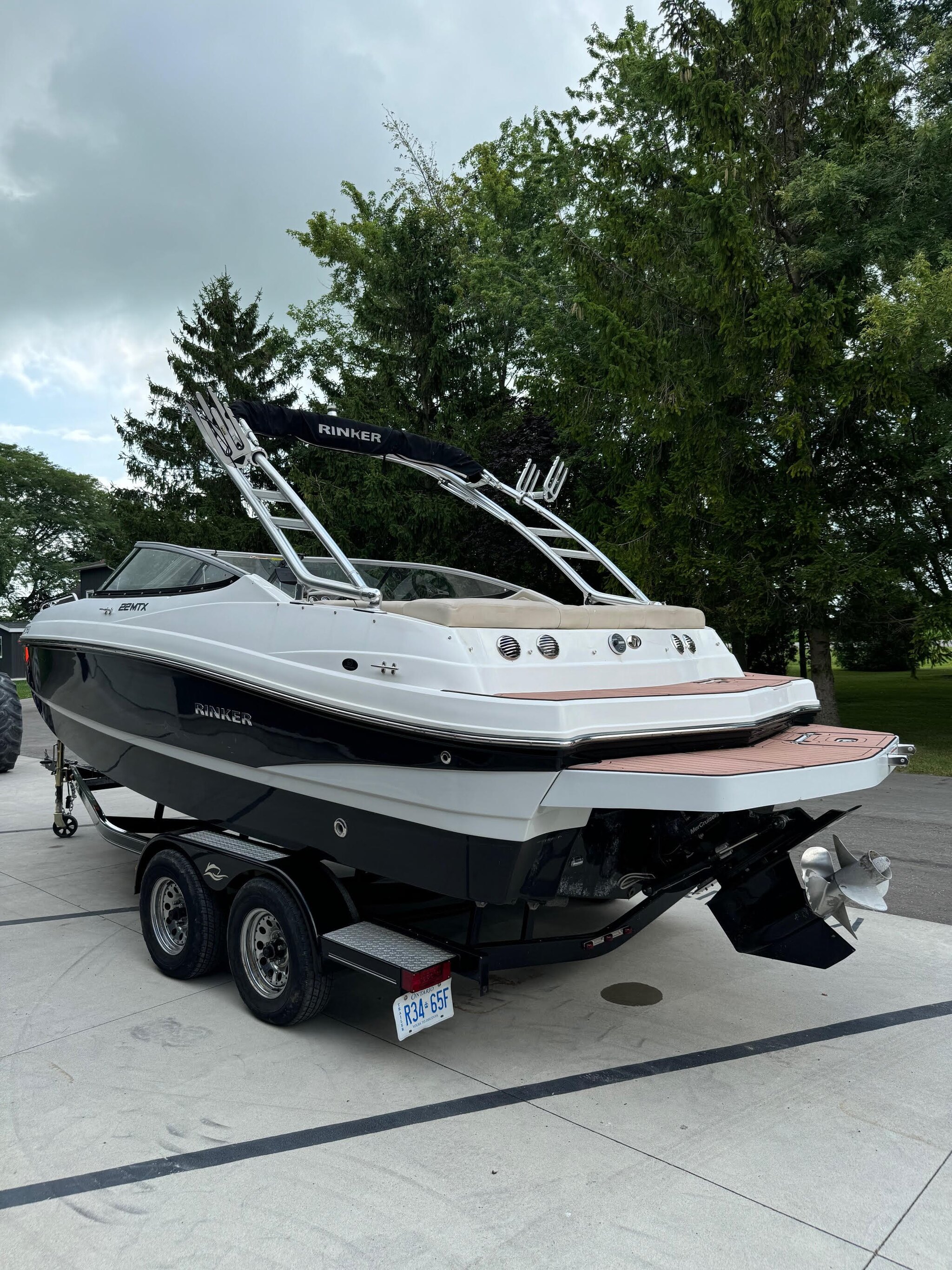 9489 570863 21187508 Rinker 22 Mtx Cc