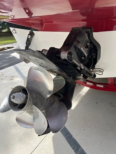 9489 595837 22925964 Rinker 270 Ex