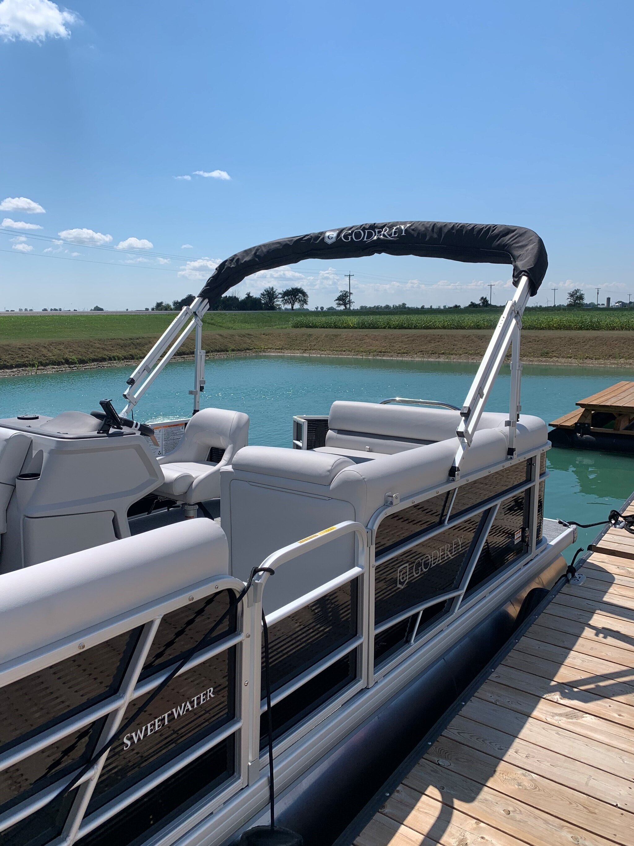 9489 663243 23328832 Godfrey Pontoons Sw 1680 Cx