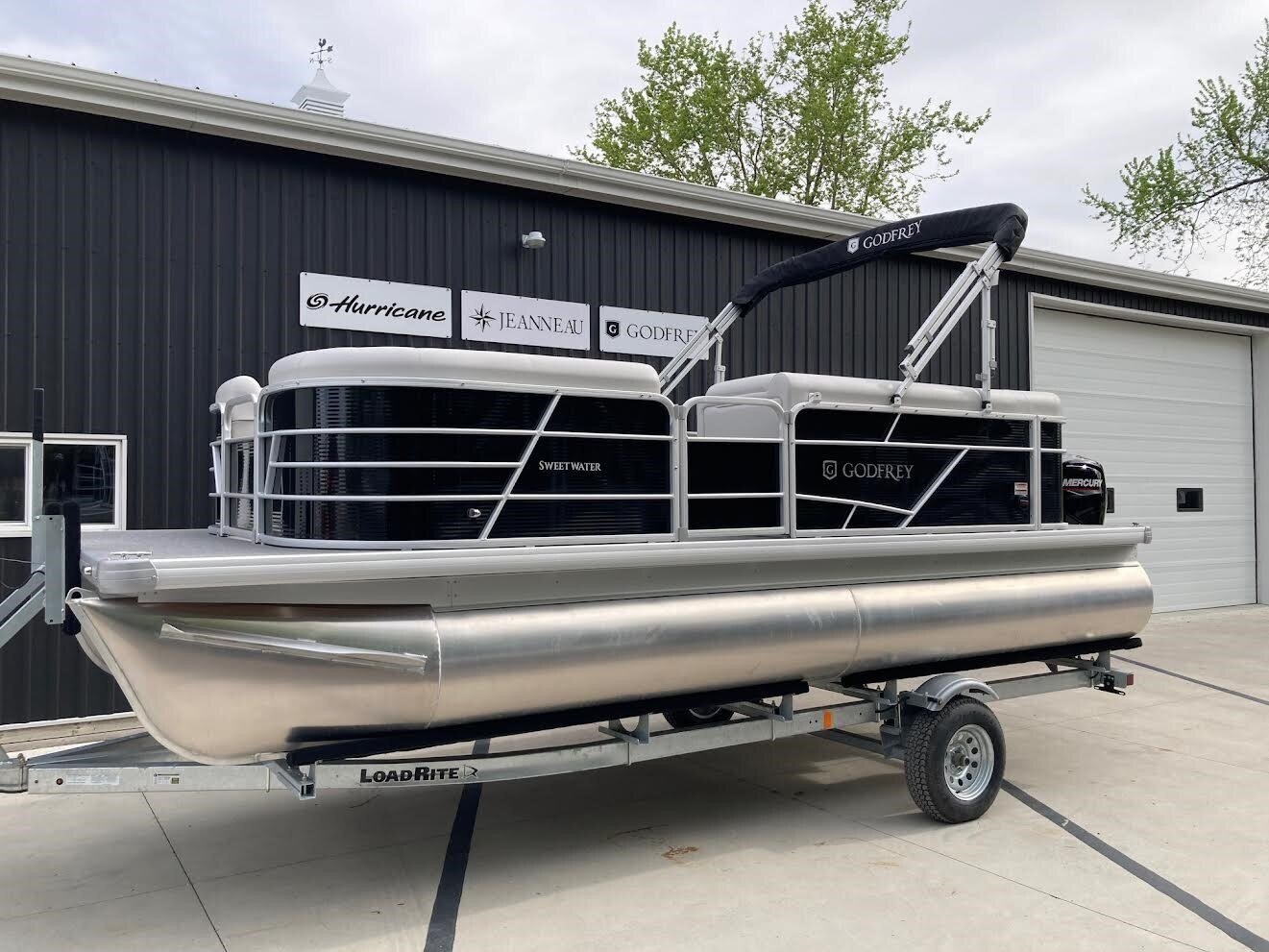 9489 663245 23328859 A Godfrey Pontoon A Sw 2080 Cx