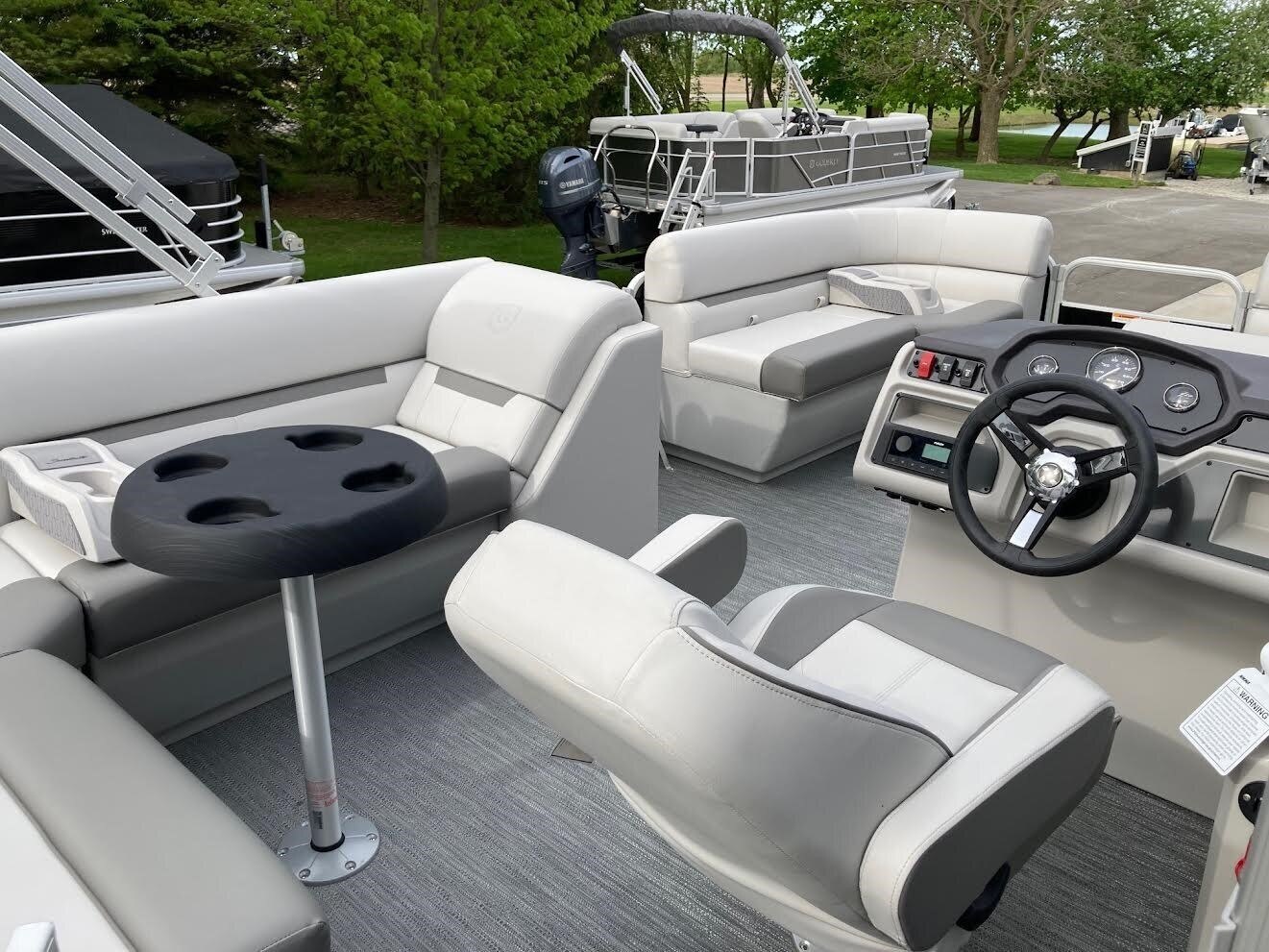 9489 663245 23328862 A Godfrey Pontoon A Sw 2080 Cx