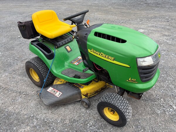 2005 JOHN DEERE L111A used for sale - photo 4