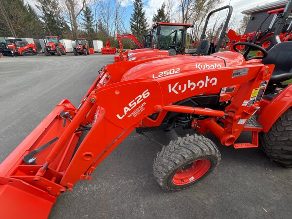 2023 KUBOTA LA526