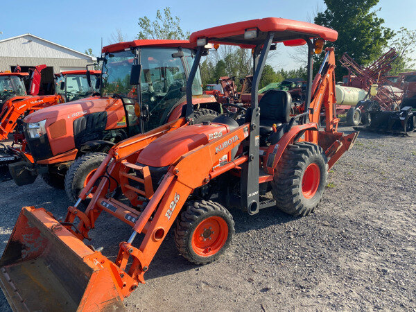 KUBOTA B26 tractor loader backhoe