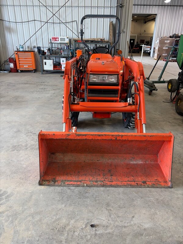 2008 KUBOTA L3400HST used for sale - photo 2