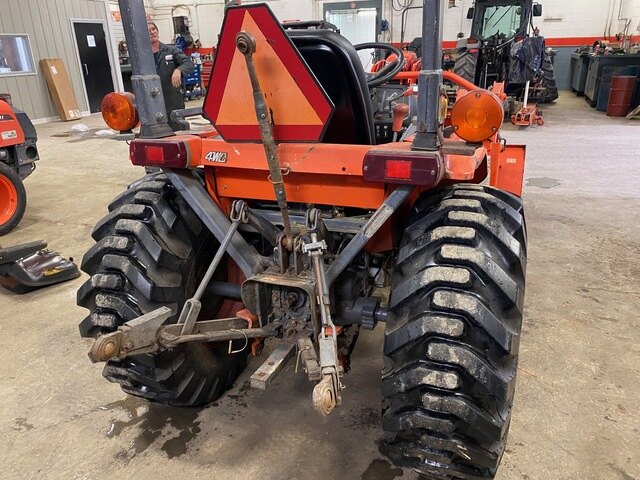 KUBOTA B2910