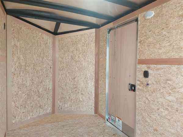 FOREST RIVER ULAFT 6X10 SINGLE AXLE BARN DOOR