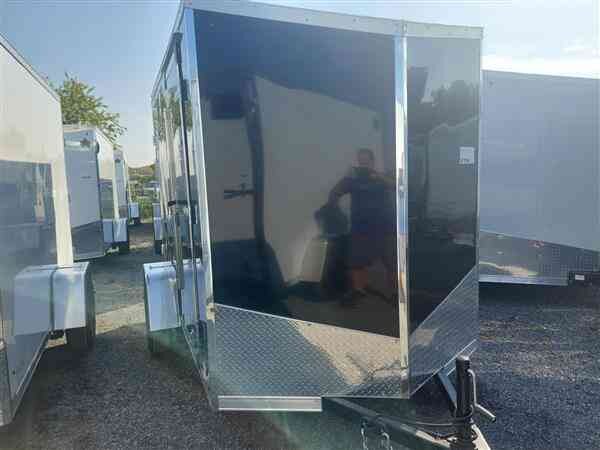 FOREST RIVER ULAFT 6X10 SINGLE AXLE BARN DOOR