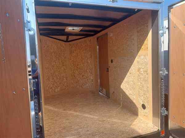 FOREST RIVER ULAFT 6X10 SINGLE AXLE BARN DOOR