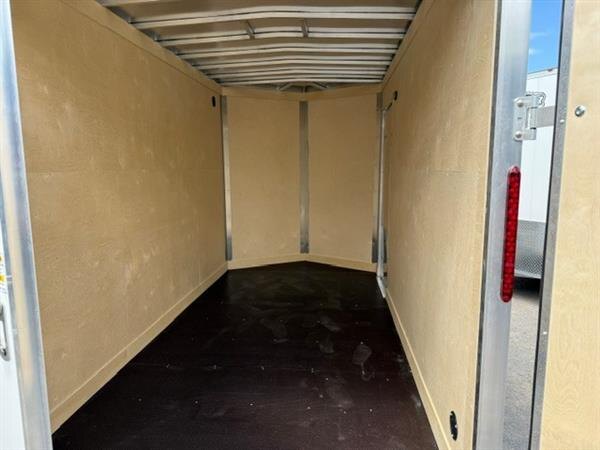 JENSEN GATOR ELITE 6X12 7K TANDEM AXLE BARN DOOR