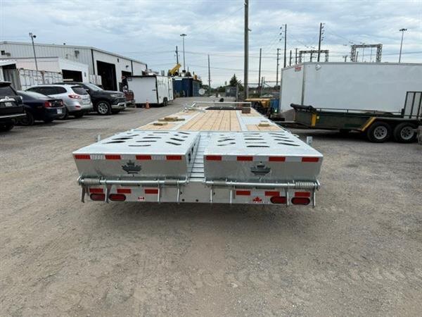 CANADA TRAILERS 102X30 DECK OVER TANDEM DUALLY (30KD)